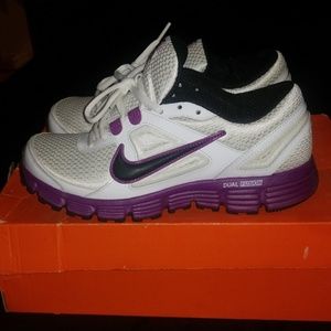 Nike Dual Fusion women's size 7